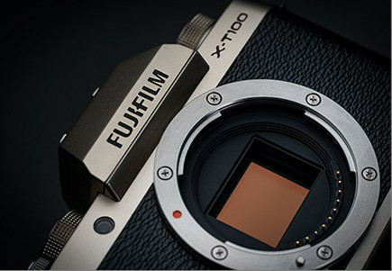 Fuji X-T100 กล้อง mirrorless ถ่ายรูปครบเครื่อง เป็นกล้องเซลฟี่ก็ไฉไล