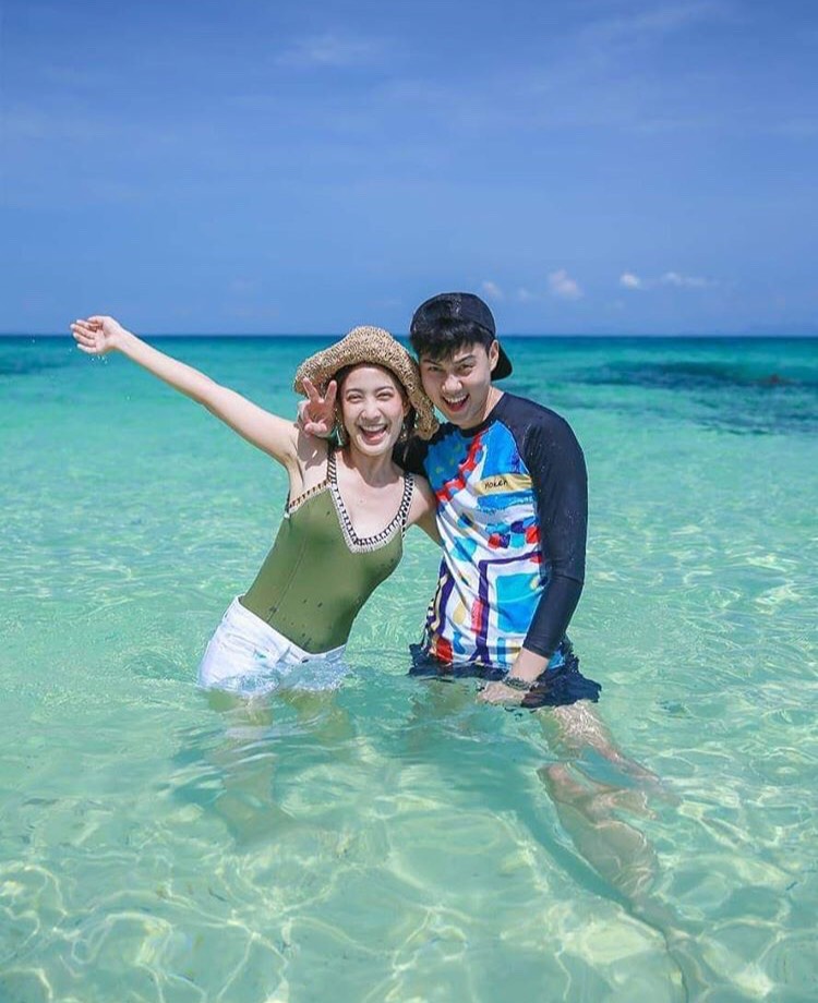 แต้ว ณฐพร สวมชุดว่ายน้ำวันพีซสดใสและเซ็กซี่ ให้แฟนๆได้ดู