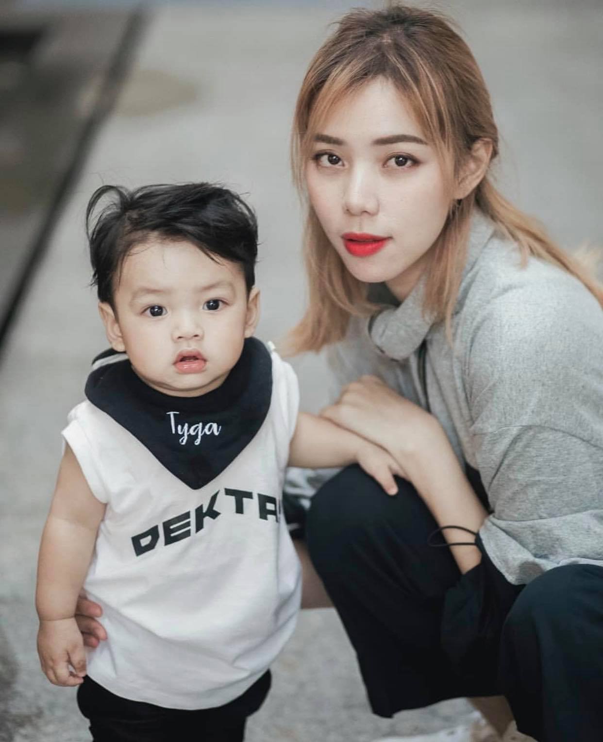 น้องไทก้า น่ารักมากโดนแม่จับแต่งหญิง